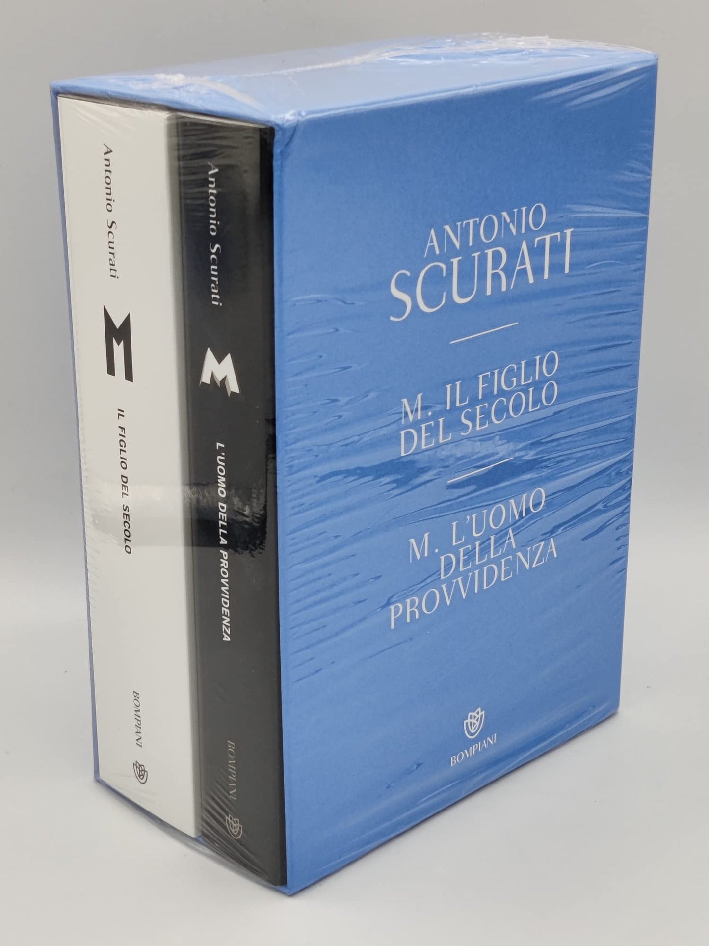 M. IL FIGLIO DEL SECOLO-M. L'UOMO DELLA PROVVIDENZA. COFANETTO