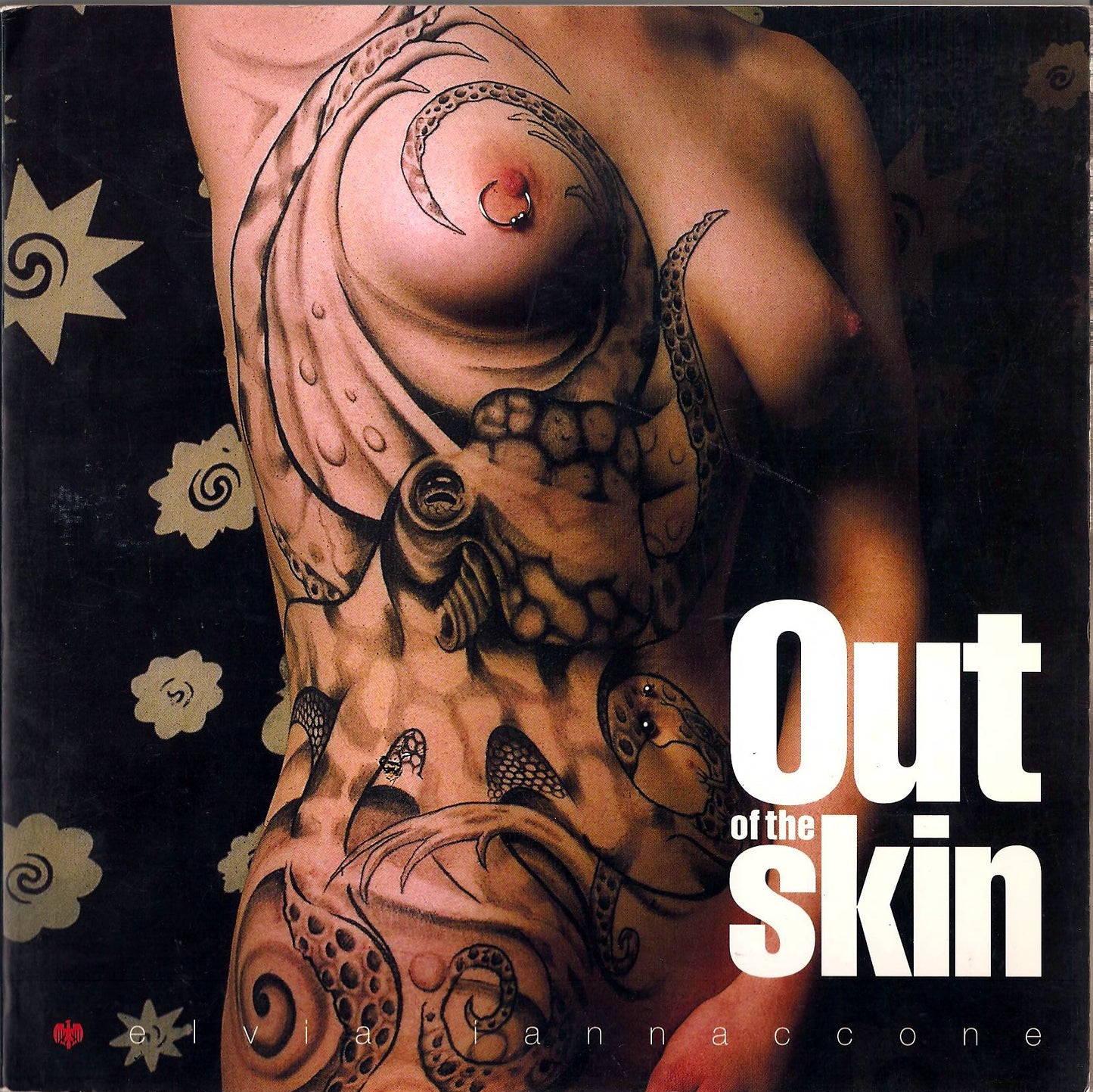 OUT OF THE SKIN. EDIZ. TRILINGUE