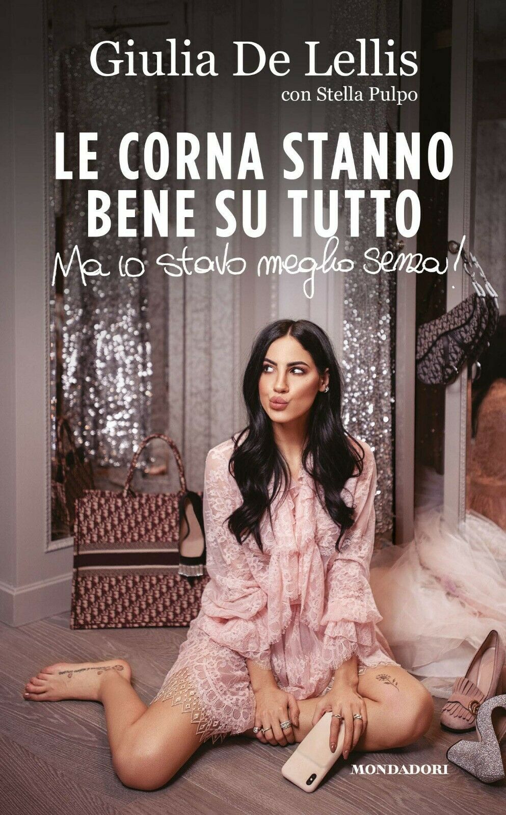 LE CORNA STANNO BENE SU TUTTO. MA IO STAVO MEGLIO SENZA!